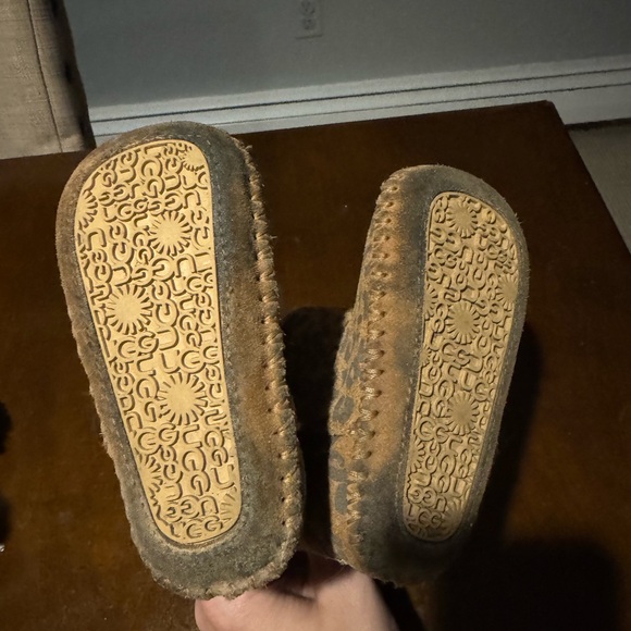 Ugg Boots Toddler Size 2/3 Leopard Print - Picture 3 of 4